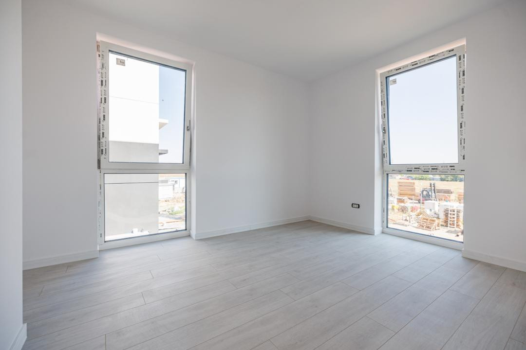Apartament 3 camere, 2 bai, terasa 14 mp, ansamblu nou | Comision 0