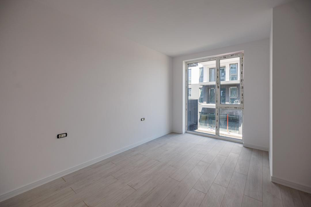 Apartament 3 camere, 2 bai, terasa 14 mp, ansamblu nou | Comision 0