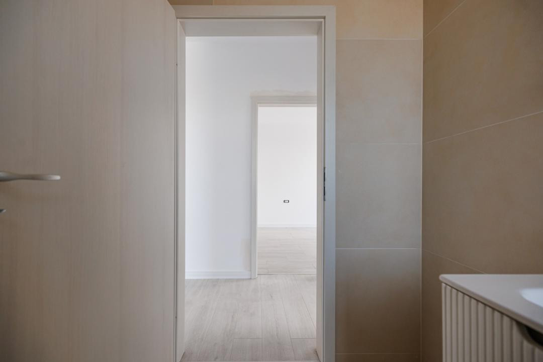 Apartament 3 camere, 2 bai, terasa 14 mp, ansamblu nou | Comision 0