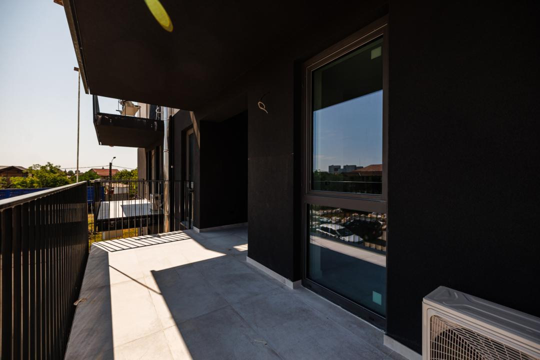 Apartament 3 camere, 2 bai, terasa 14 mp, ansamblu nou | Comision 0