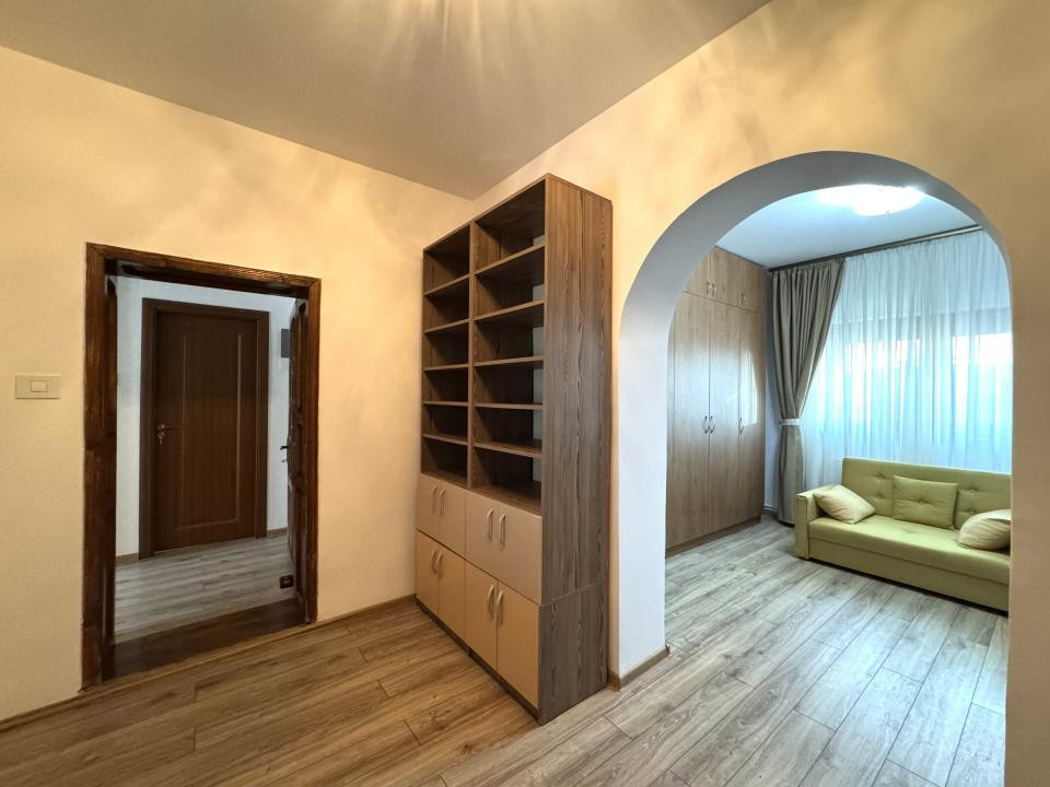 Casa parter, renovata, mobilata, gradina amenajata, str Petofi Sandor-Dumbravita