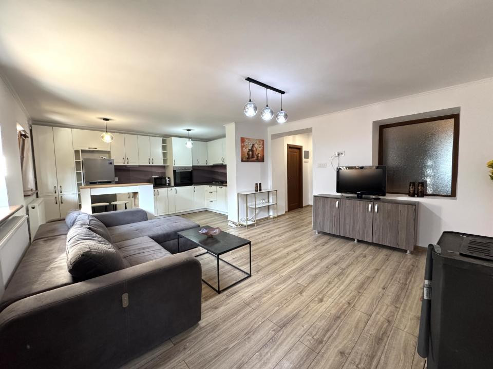 Casa parter, renovata, mobilata, gradina amenajata, str Petofi Sandor-Dumbravita