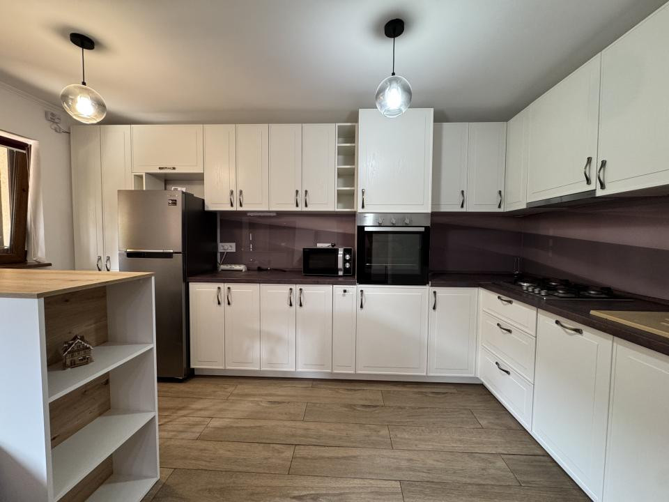 Casa parter, renovata, mobilata, gradina amenajata, str Petofi Sandor-Dumbravita