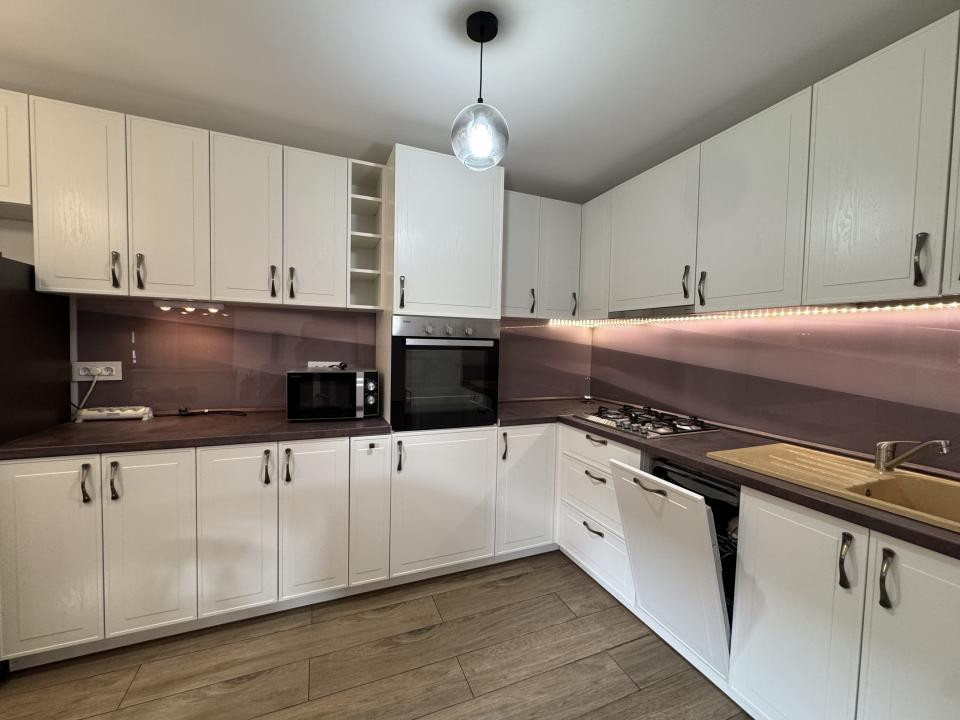 Casa parter, renovata, mobilata, gradina amenajata, str Petofi Sandor-Dumbravita