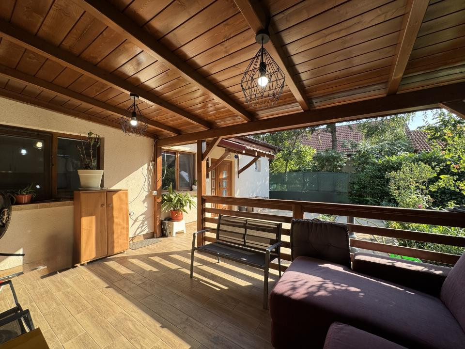Casa parter, renovata, mobilata, gradina amenajata, str Petofi Sandor-Dumbravita
