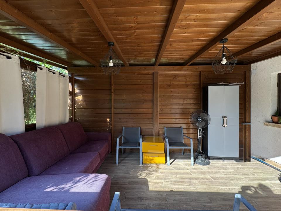 Casa parter, renovata, mobilata, gradina amenajata, str Petofi Sandor-Dumbravita