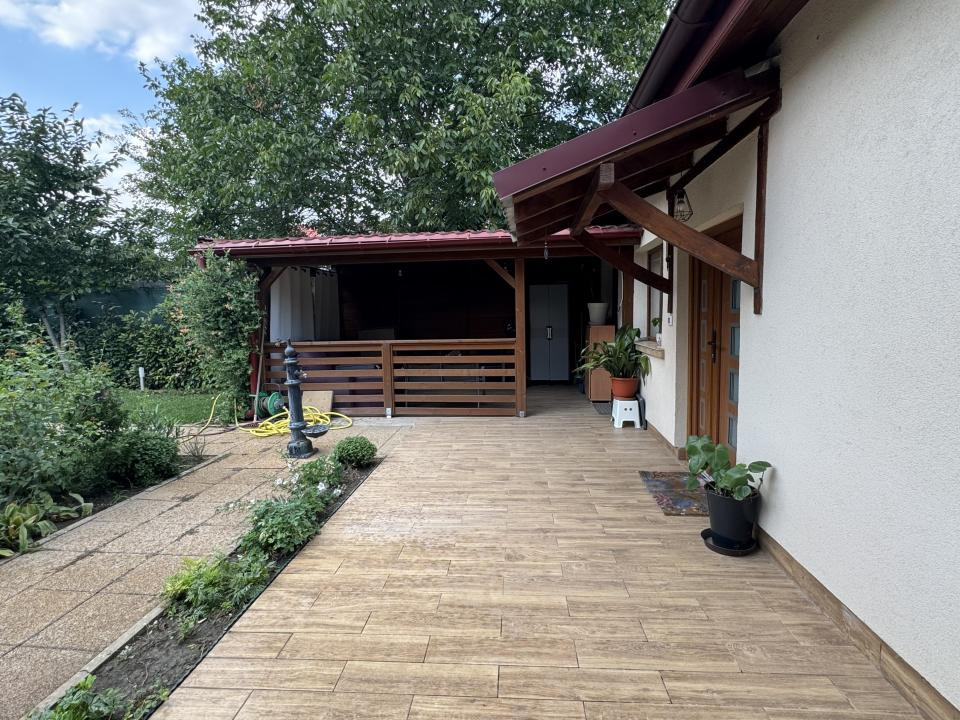 Casa parter, renovata, mobilata, gradina amenajata, str Petofi Sandor-Dumbravita