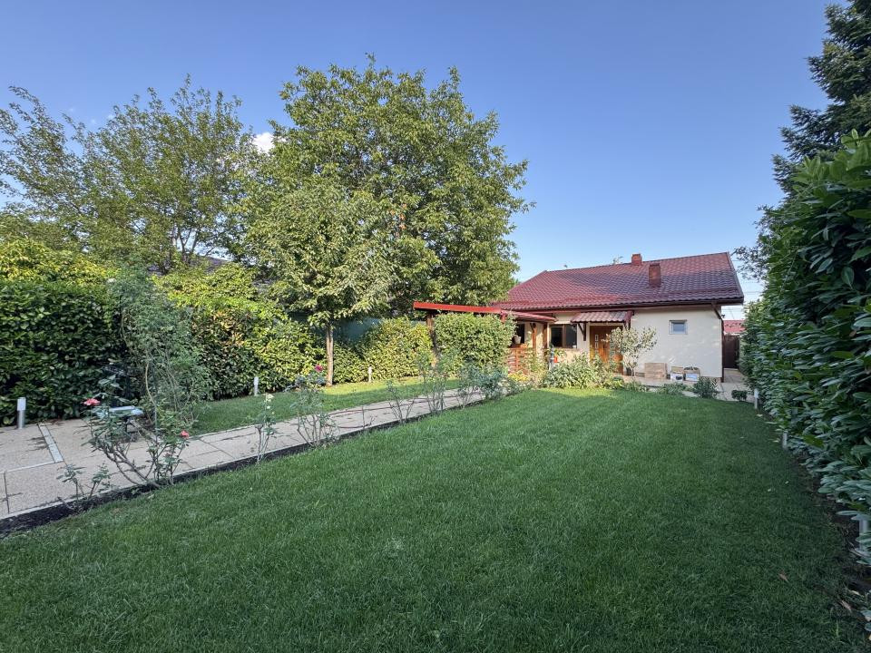 Casa parter, renovata, mobilata, gradina amenajata, str Petofi Sandor-Dumbravita