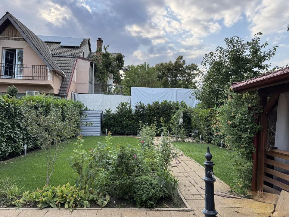 Casa parter, renovata, mobilata, gradina amenajata, str Petofi Sandor-Dumbravita