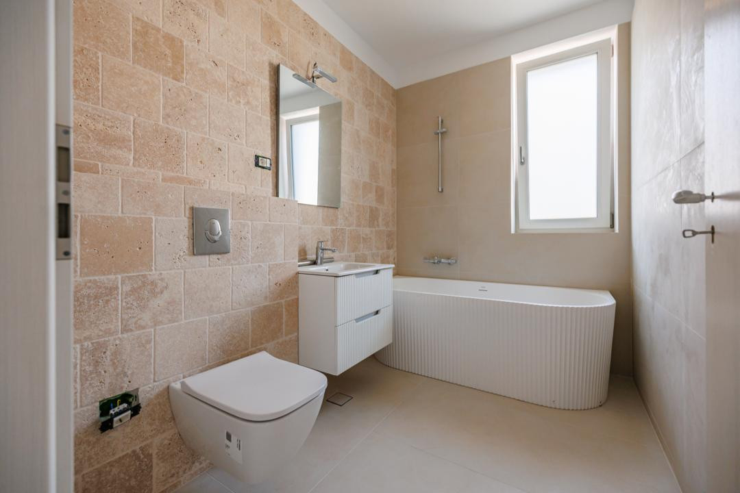 Apartament nou 2 camere, 57 mp + terasa 13,5 mp | Mehala | Comision 0%