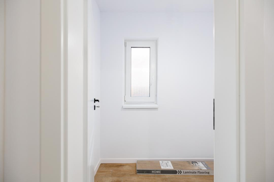 Duplex P+E în Moșnița Nouă, 3 dormitoare, 3 bai, teren 403 mp. Comision 0% 