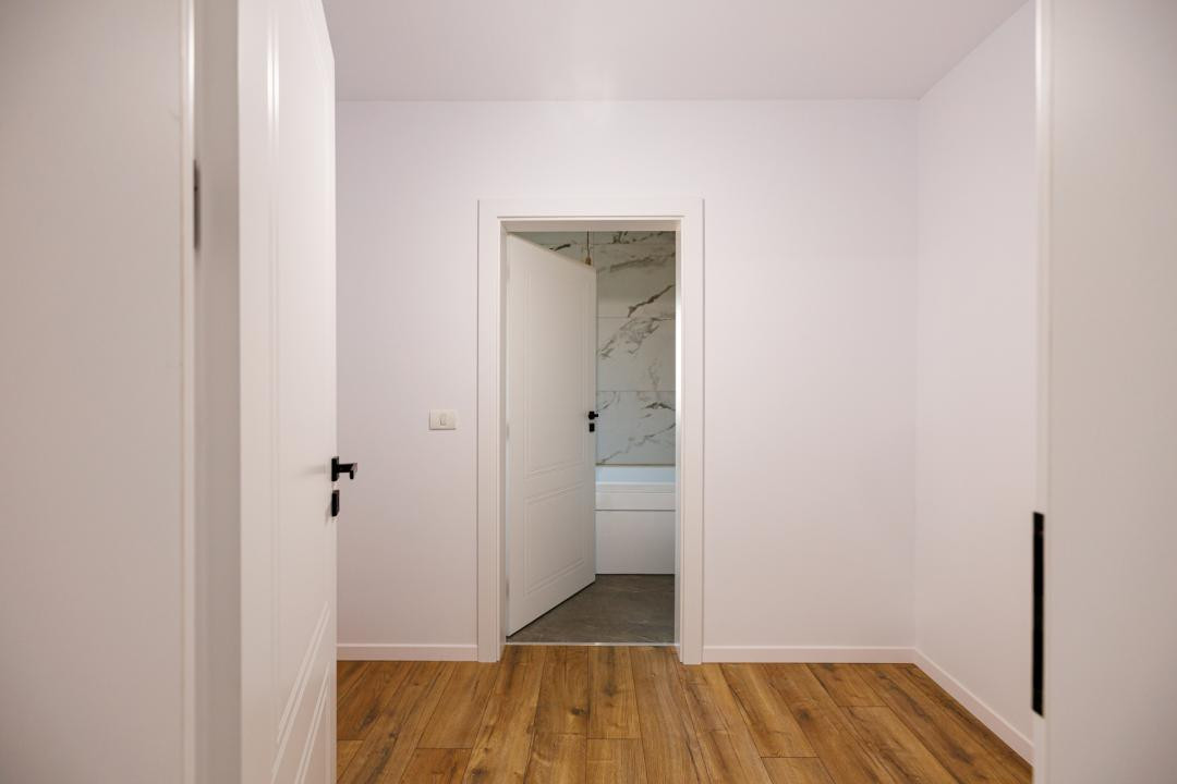 Duplex P+E în Moșnița Nouă, 3 dormitoare, 3 bai, teren 403 mp. Comision 0% 