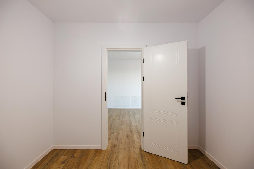 Duplex P+E în Moșnița Nouă, 3 dormitoare, 3 bai, teren 403 mp. Comision 0% 