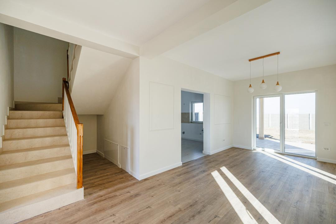 Duplex P+1E| Gata de Mutare| 5 cam, 3 bai | Teren 313 m Săcălaz| Comision 0