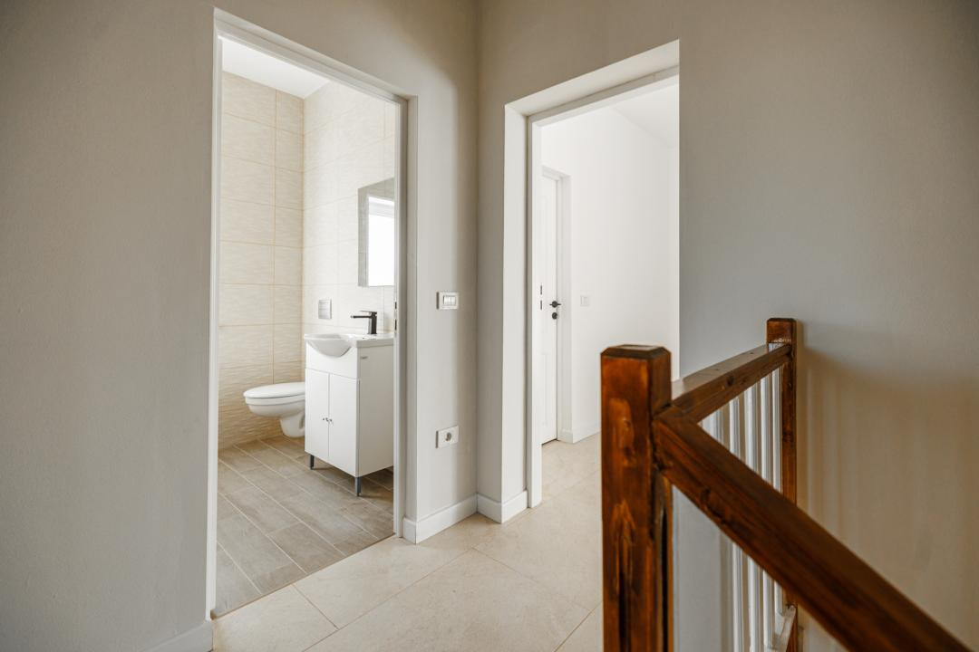 Duplex P+1E| Gata de Mutare| 5 cam, 3 bai | Teren 313 m Săcălaz| Comision 0
