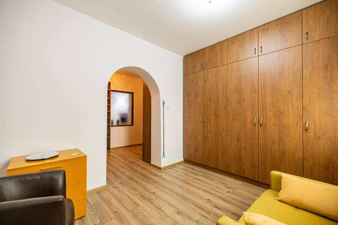 Casa parter, renovata, mobilata, gradina amenajata, str Petofi Sandor-Dumbravita