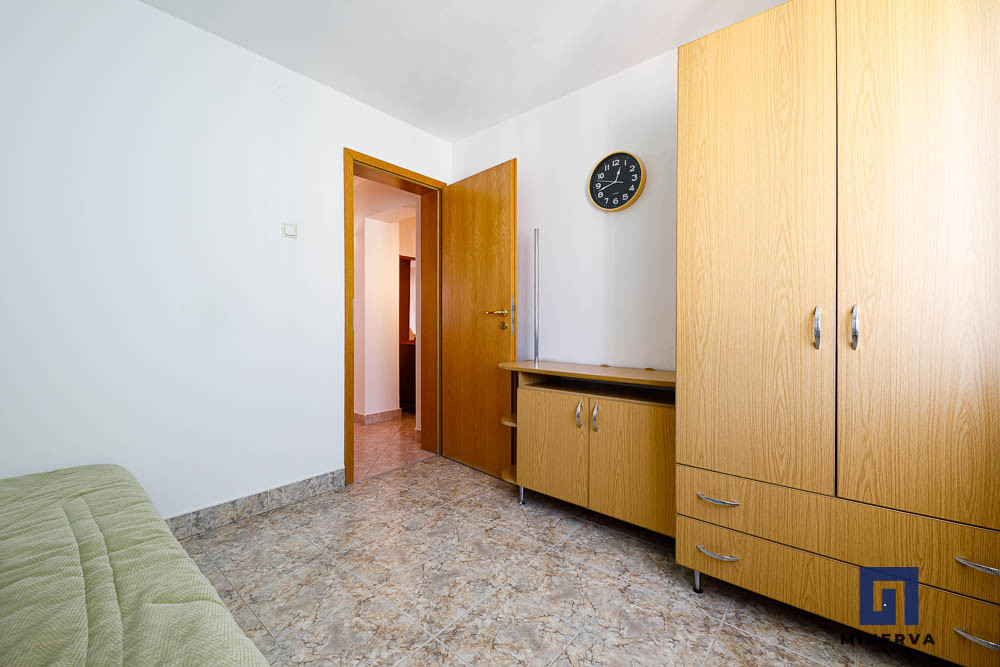 Apartament cu priveliste, 4 cam, decomandat – Zona Lipovei