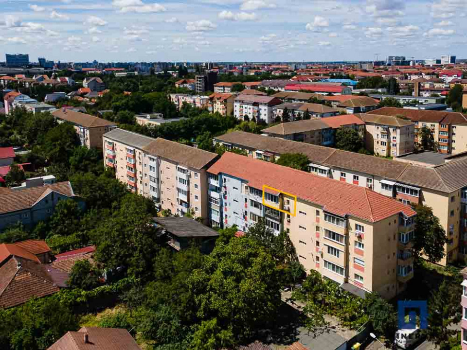 Apartament cu priveliste, 4 cam, decomandat – Zona Lipovei